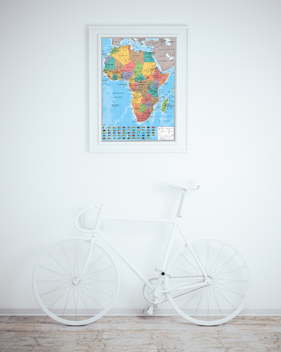 Le continent africain et un vélo blanc