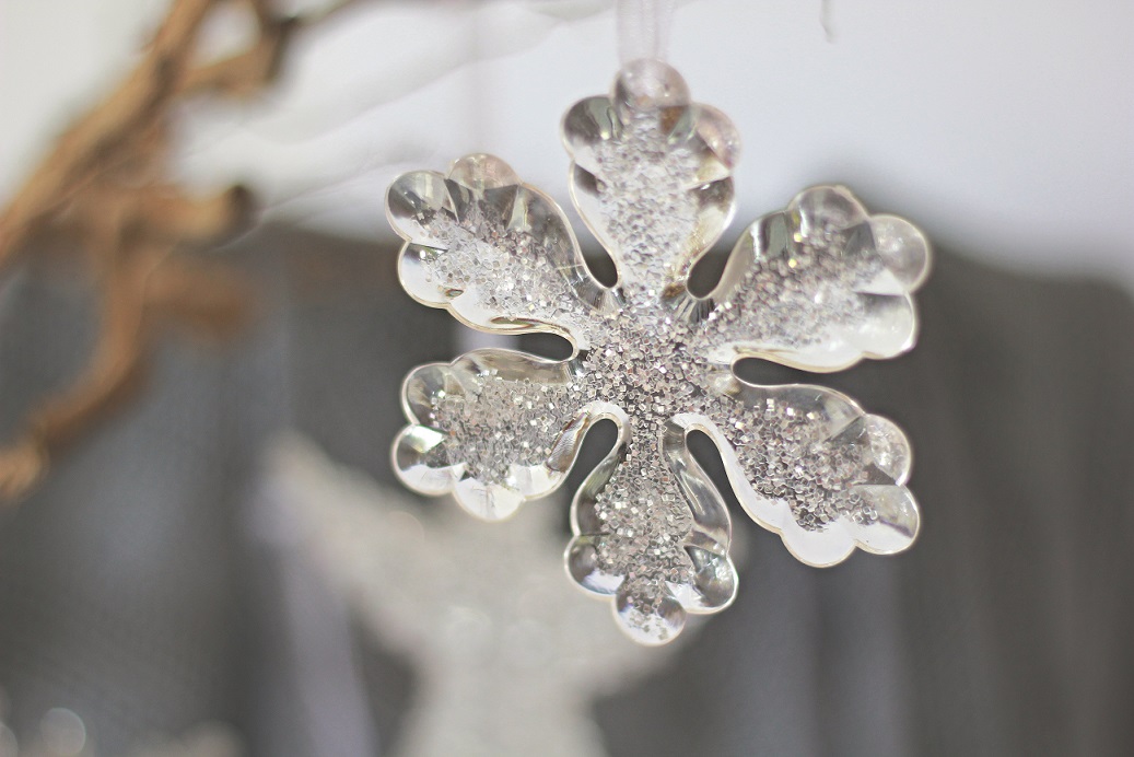 Décoration : Flocon de neige de Noël ; Ensemble de quatre prix 15.78 €